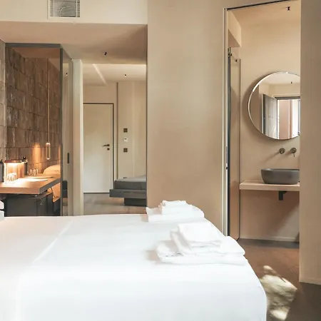 Casacon Disco Hotel 4*
